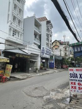 Nhà Mặt Tiền 5 M Dài 14 M7 Đường Nguyễn Tư Giản Cần Bán .