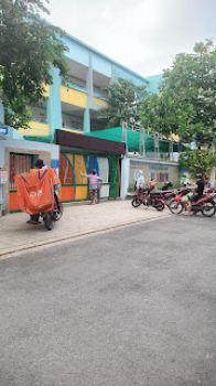 Nhà Sát Bên Chợ Căn Cứ 26